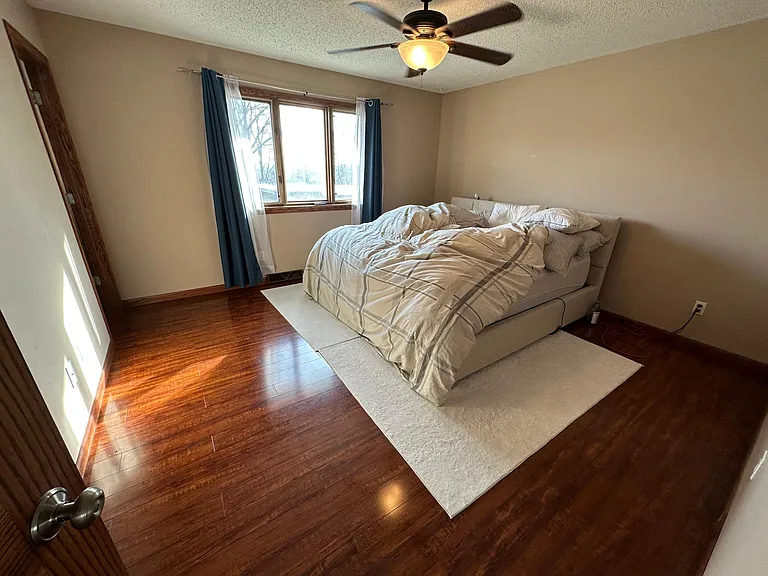 925 Sierra Ln NE — Photo 25