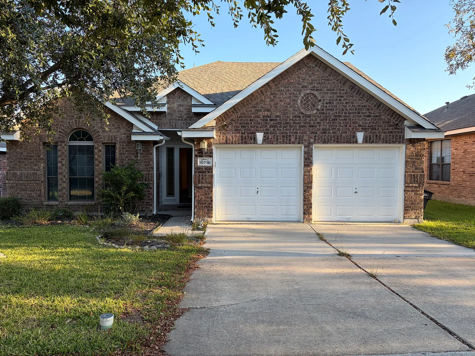 4 bed, 2647 sqft, $2,400 — Photo 1