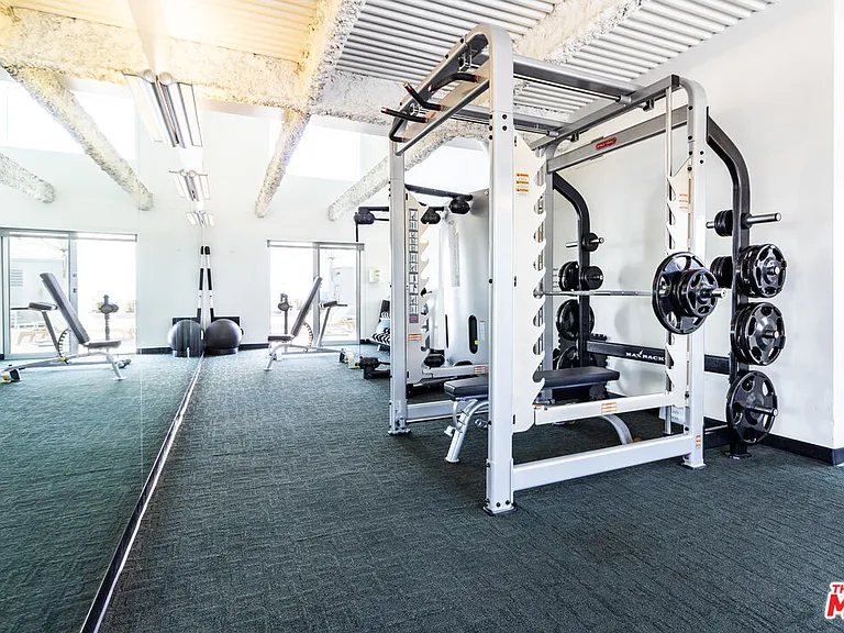838 N Doheny Dr #203 — Photo 30