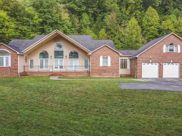 799 Twin Hills Ln, Jacksboro, TN 37757