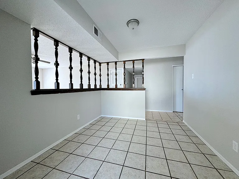 10200 Galahad Way — Photo 3