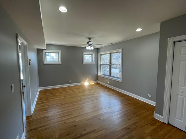 7226 N Rogers Ave APT 4
