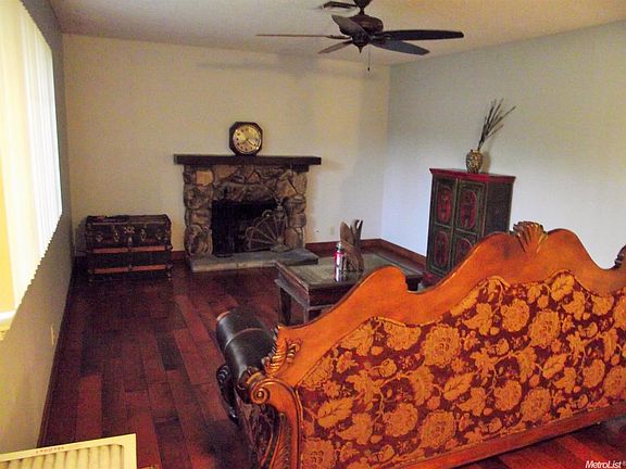 4th image of 8409 Palmaire Way