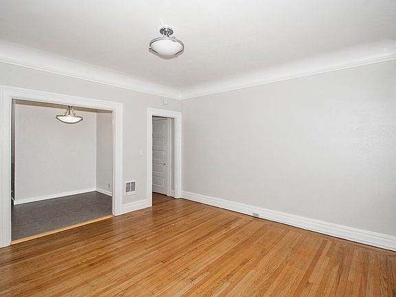 3rd image of 430 Scott St #10