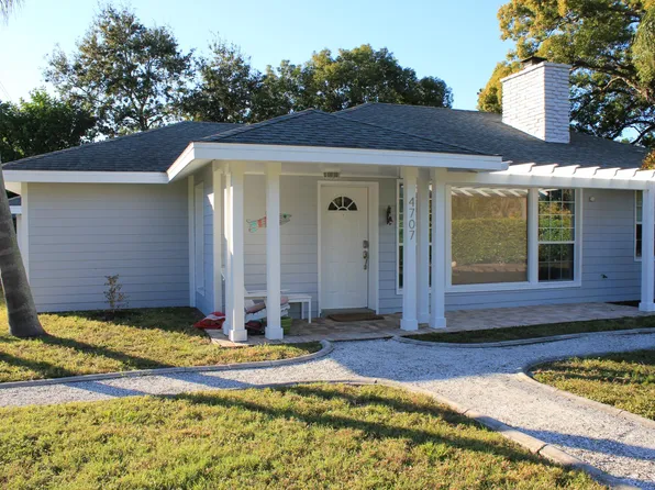 4707 Winchester Dr, Sarasota, FL 34234