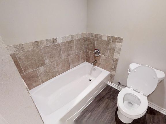 Master Garden Tub