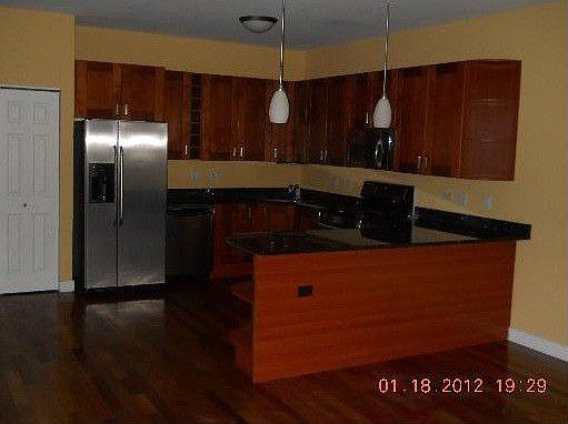 3rd image of 2306 W Touhy Ave #402