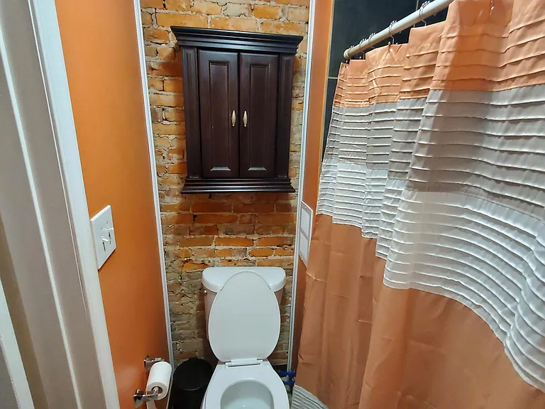 414 E Flora St — Photo 38