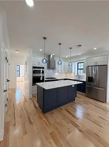 550 Jamaica Ave #1