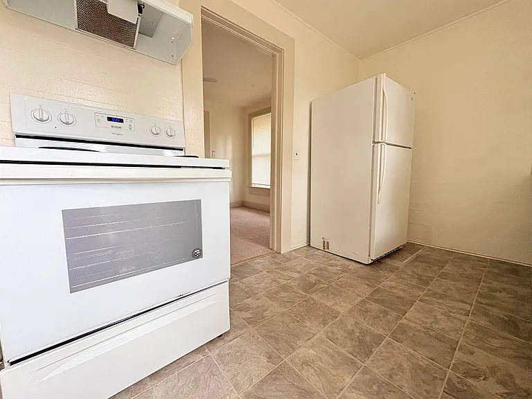 1612 N M L King Jr Blvd #UP — Photo 8
