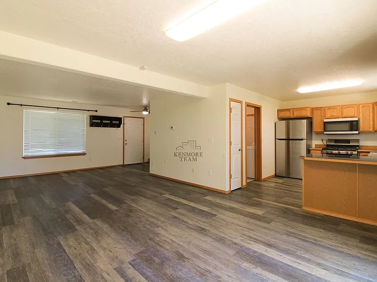 4103 Manassas Ct — Photo 3