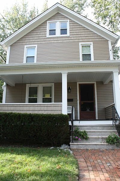 1st image of 2524 4th St