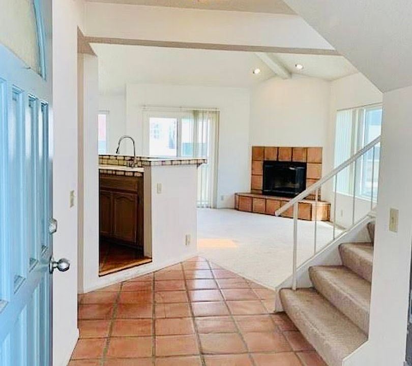 1st image of 735 Santa Clara Pl APT 2