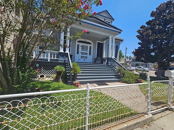 3rd image of 1408 Post Office St