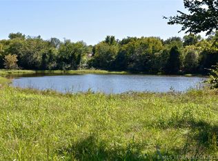 N 8th St, Henryetta, OK 74437