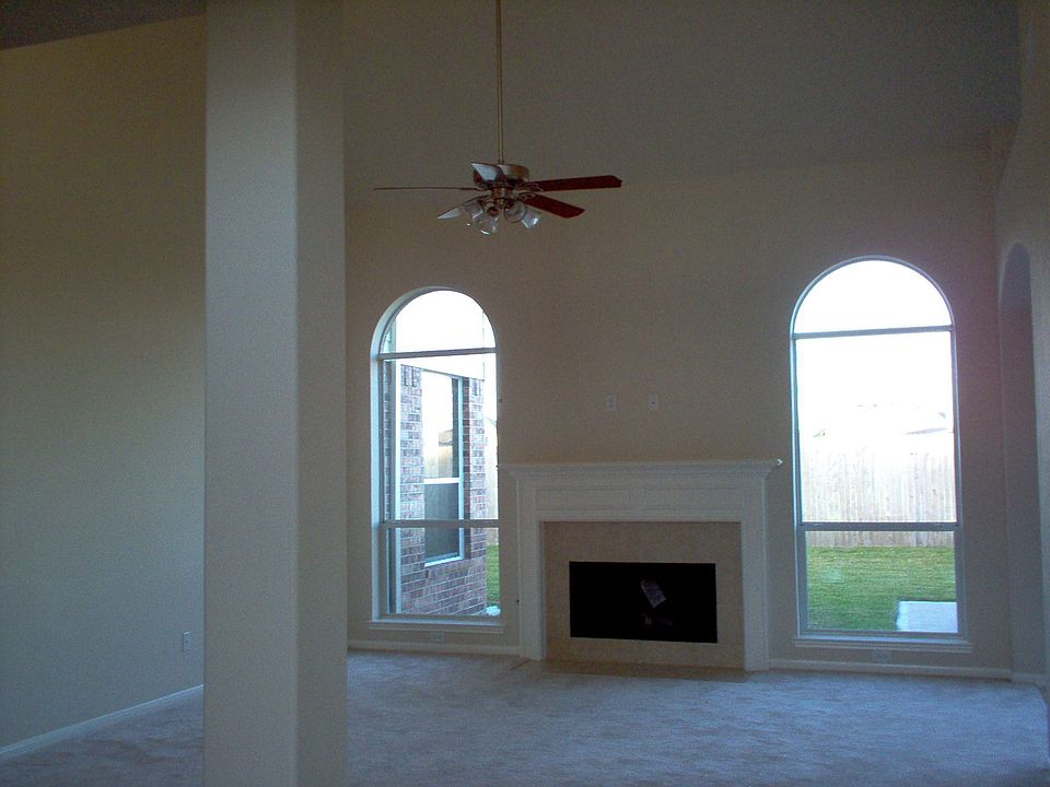 2nd image of 11011 Springwood Dr