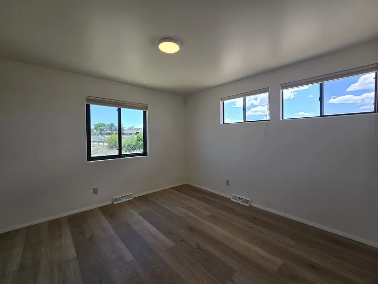 18340 US Highway 84/285 — Photo 17