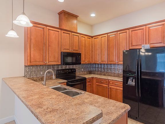4th image of 10727 NW 65th Way
