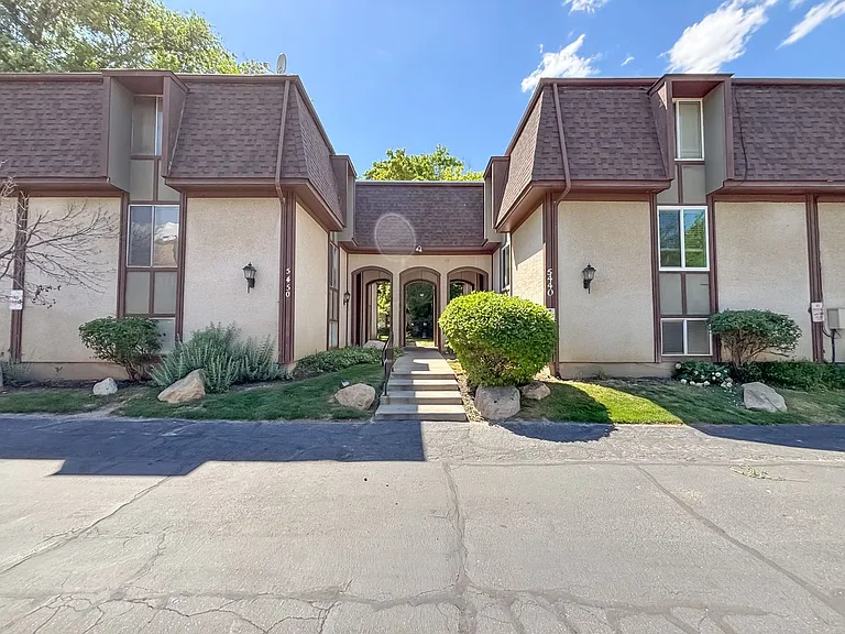 5440 S Willow Ln #E — Photo 1