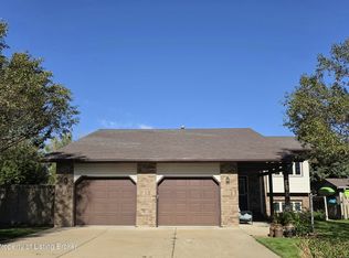 1270 W High St, Dickinson, ND 58601