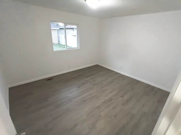 509 Rose Dr — Photo 11