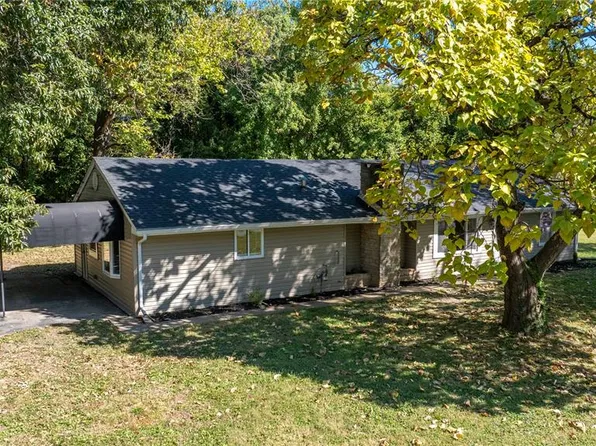 10260 Imperial Dr, Saint Louis, MO 63136