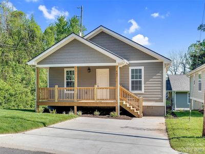 943 W Chapel Rd, Asheville, NC, 28803