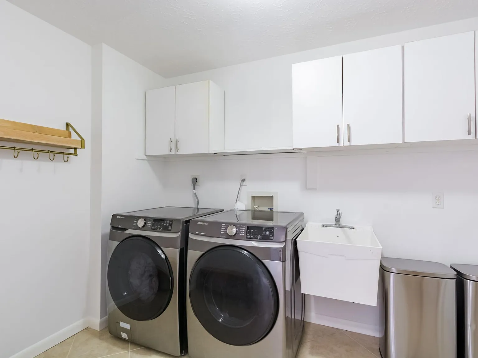 4 bed, 2152 sqft, $3,500 — Photo 3