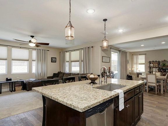 4th image of 1318 Larkspur Dr