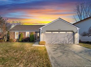 42606 Redfern St, Canton, MI 48187