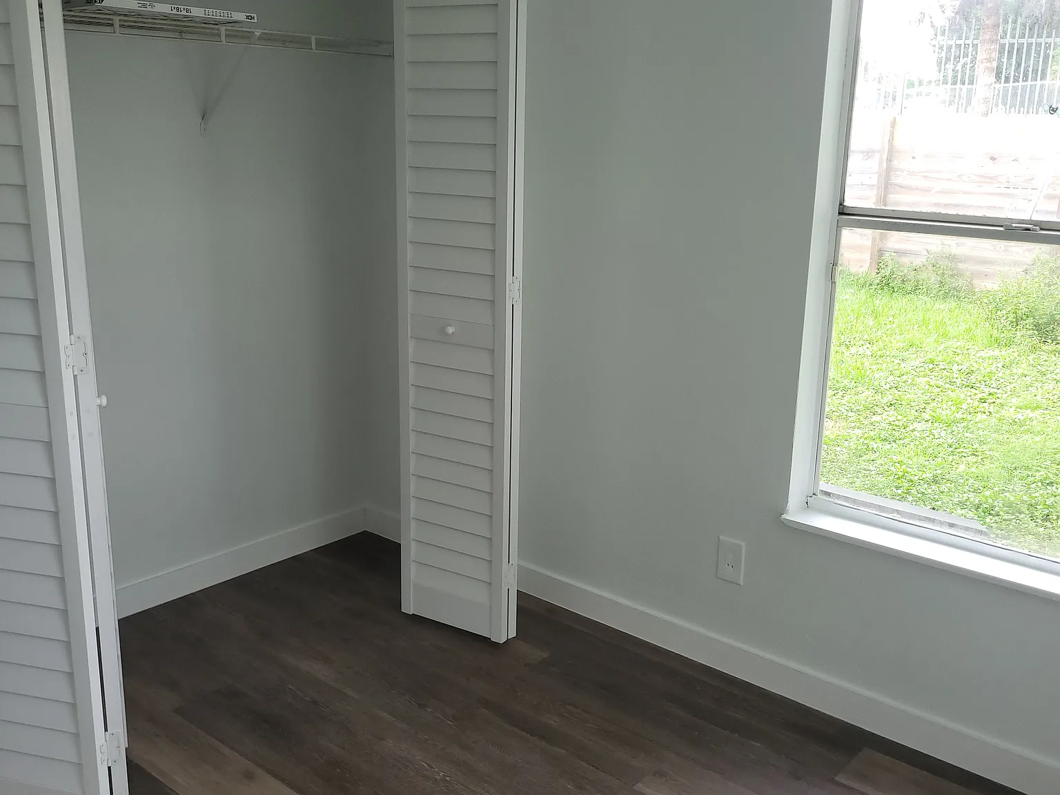 3 bed, 840 sqft, $2,400 — Photo 4