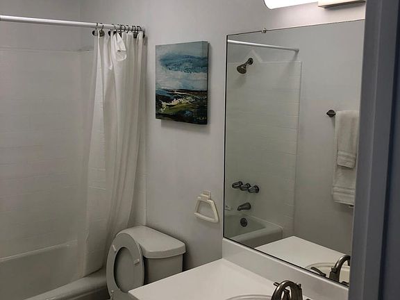 3rd image of 153 San Vicente Blvd APT 3K