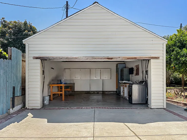 2507 S Patton Ave — Photo 25