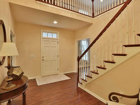 3rd image of 7540 James River Close