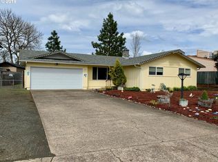 1720 E Grover Ave, Cottage Grove, OR 97424