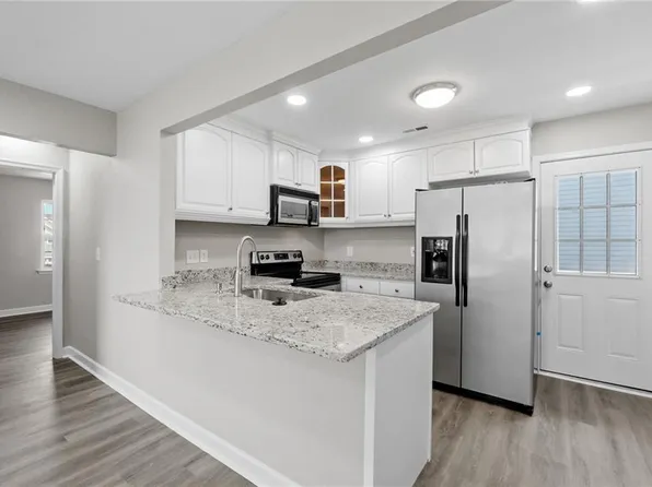 1228 W Ocean View Ave APT M, Norfolk, VA 23503