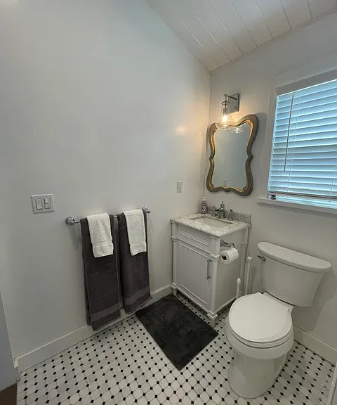 4112 Stanley Blvd — Photo 6
