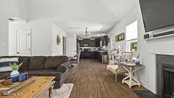 310 Vintage Ct — Photo 8