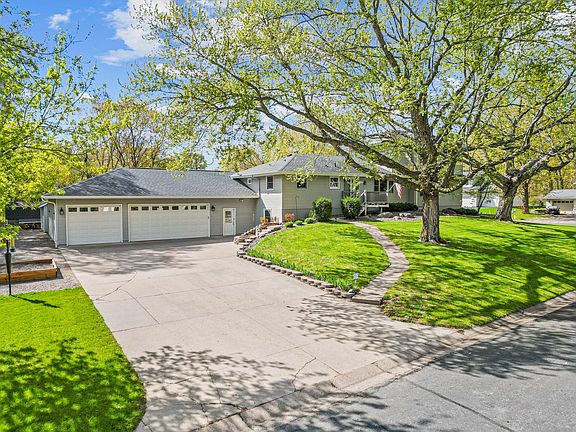 2nd image of 1345 Elsinore Cir