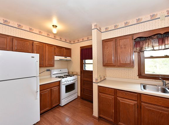4th image of 719 College Ave