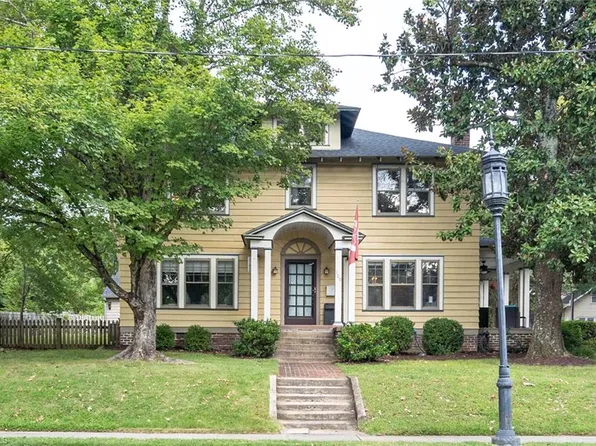 129 Tate St, Greensboro, NC 27403