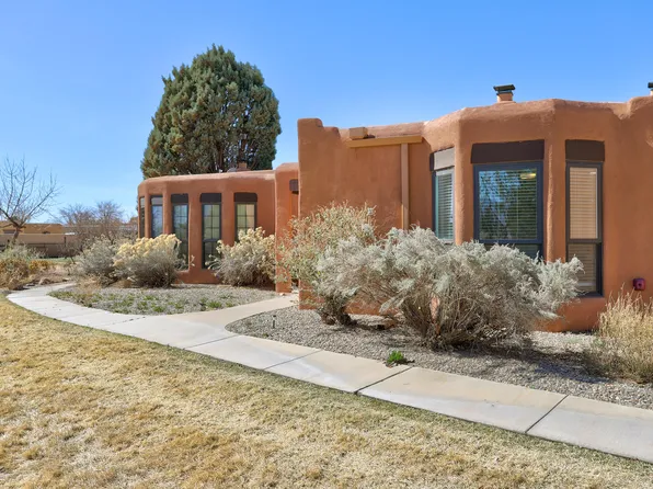 2 Santa Ana Trl S, Corrales, NM 87048