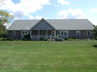 3400 Stuart Dr, Fostoria, OH 44830