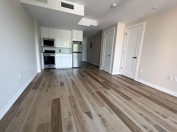 4th image of 83-67 116th St #B5b