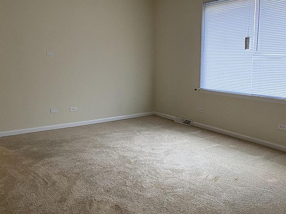 4th image of 117 W Rose St
