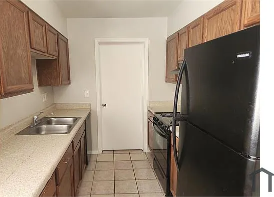 2 bed, 834 sqft, $1,395 — Photo 4