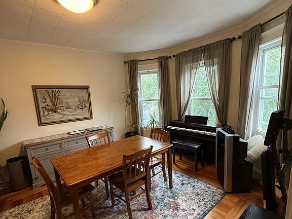 5th image of 7 Belmont Sq #2