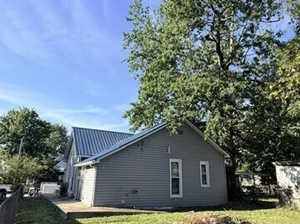 818 Hoosier St, North Vernon, IN 47265