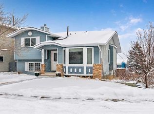 104 W Macewan Meadow Way NW, Calgary, AB T3K 3H8