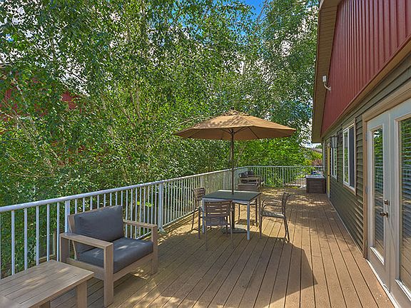 Clubhouse Patio